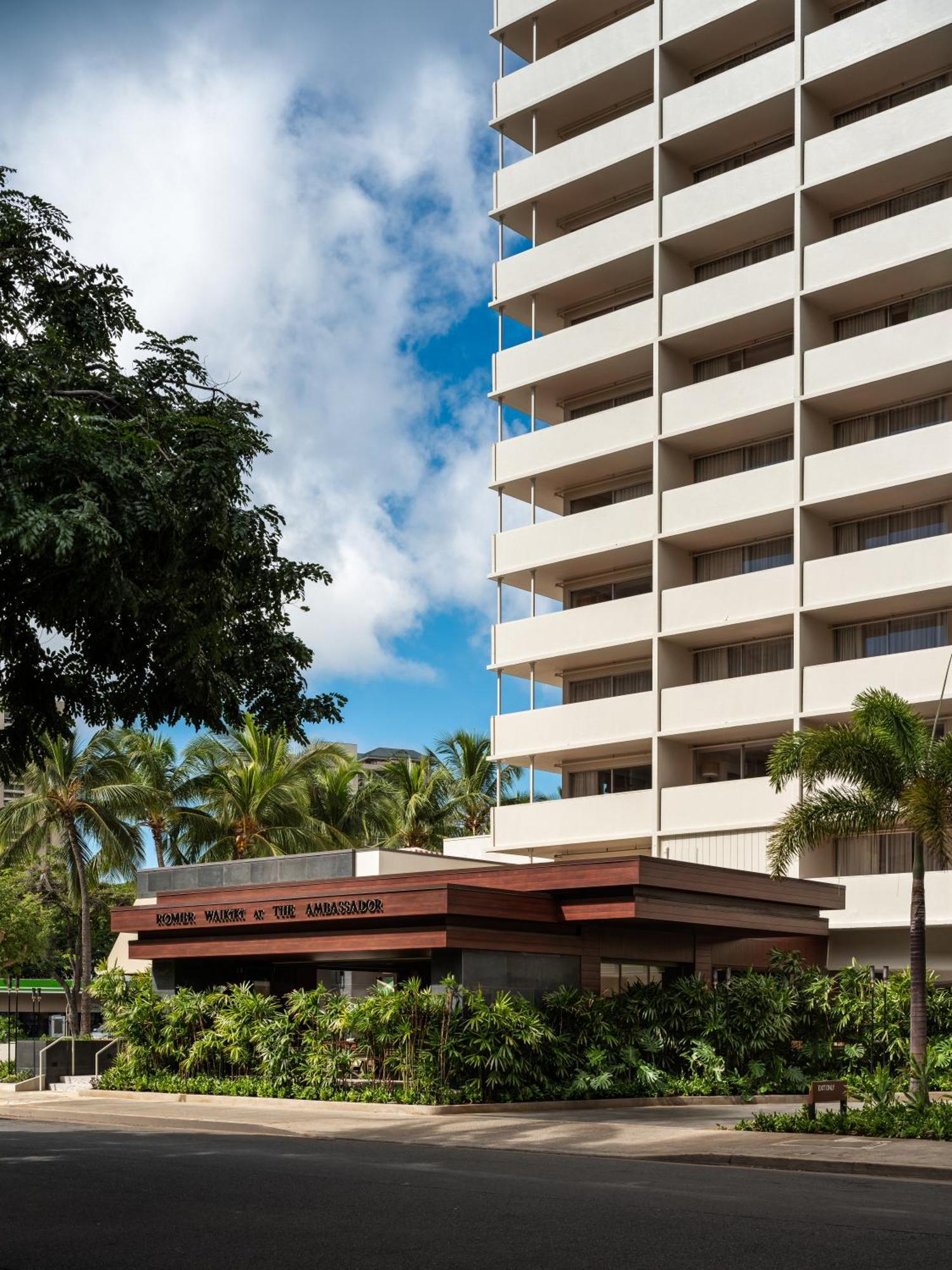 Romer Waikiki At The Ambassador Хонолулу Екстериор снимка