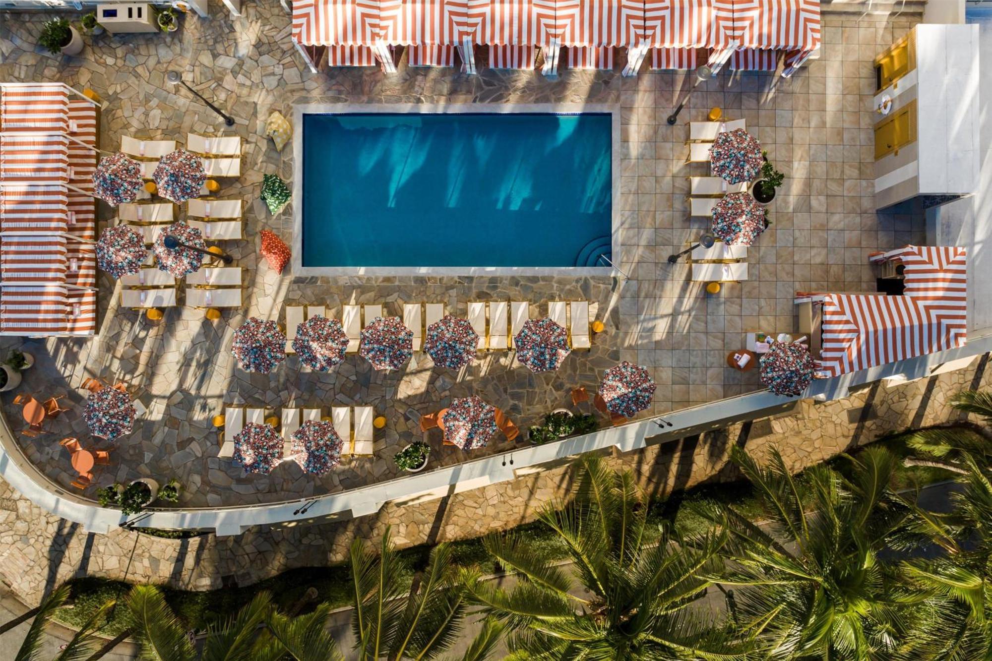 Romer Waikiki At The Ambassador Хонолулу Екстериор снимка